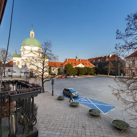 Concierge Old Town Square *